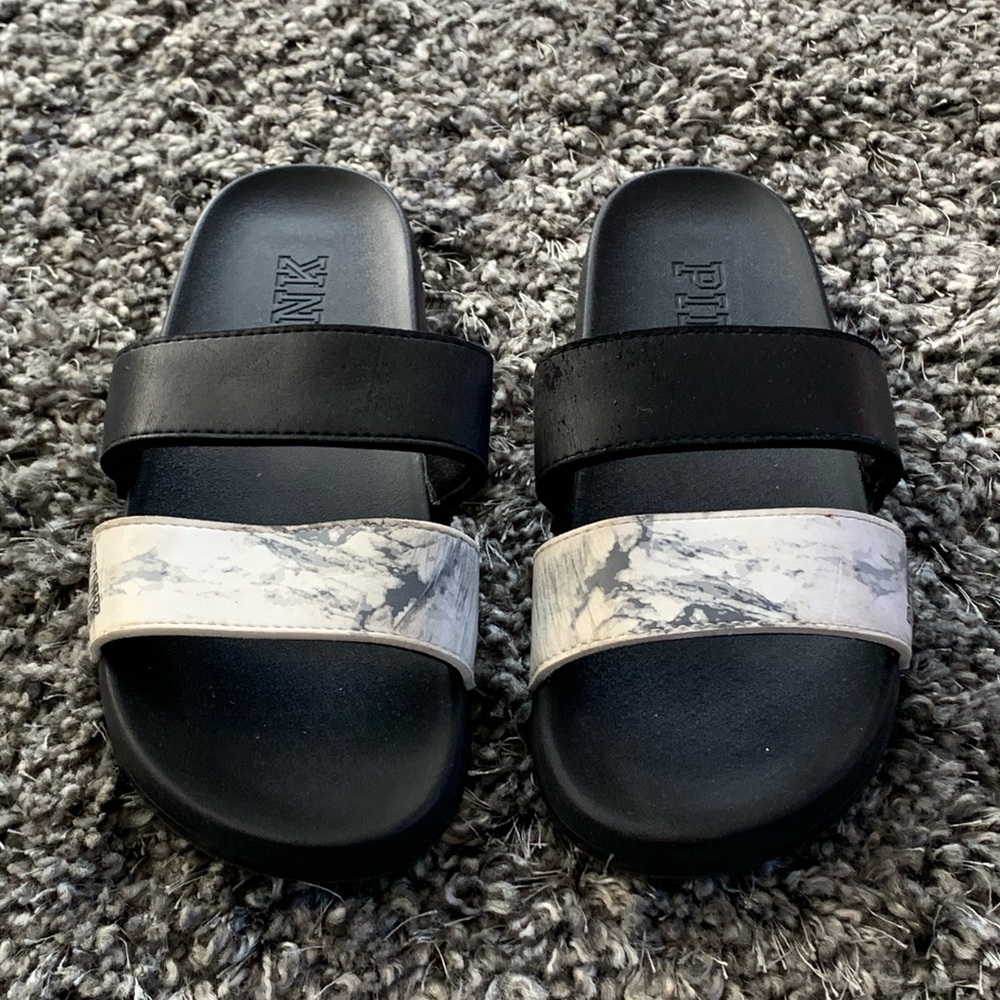 White/Black Marble Slides